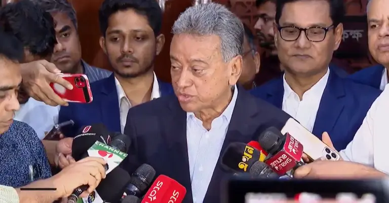 কথা বলছেন অর্থমন্ত্রী